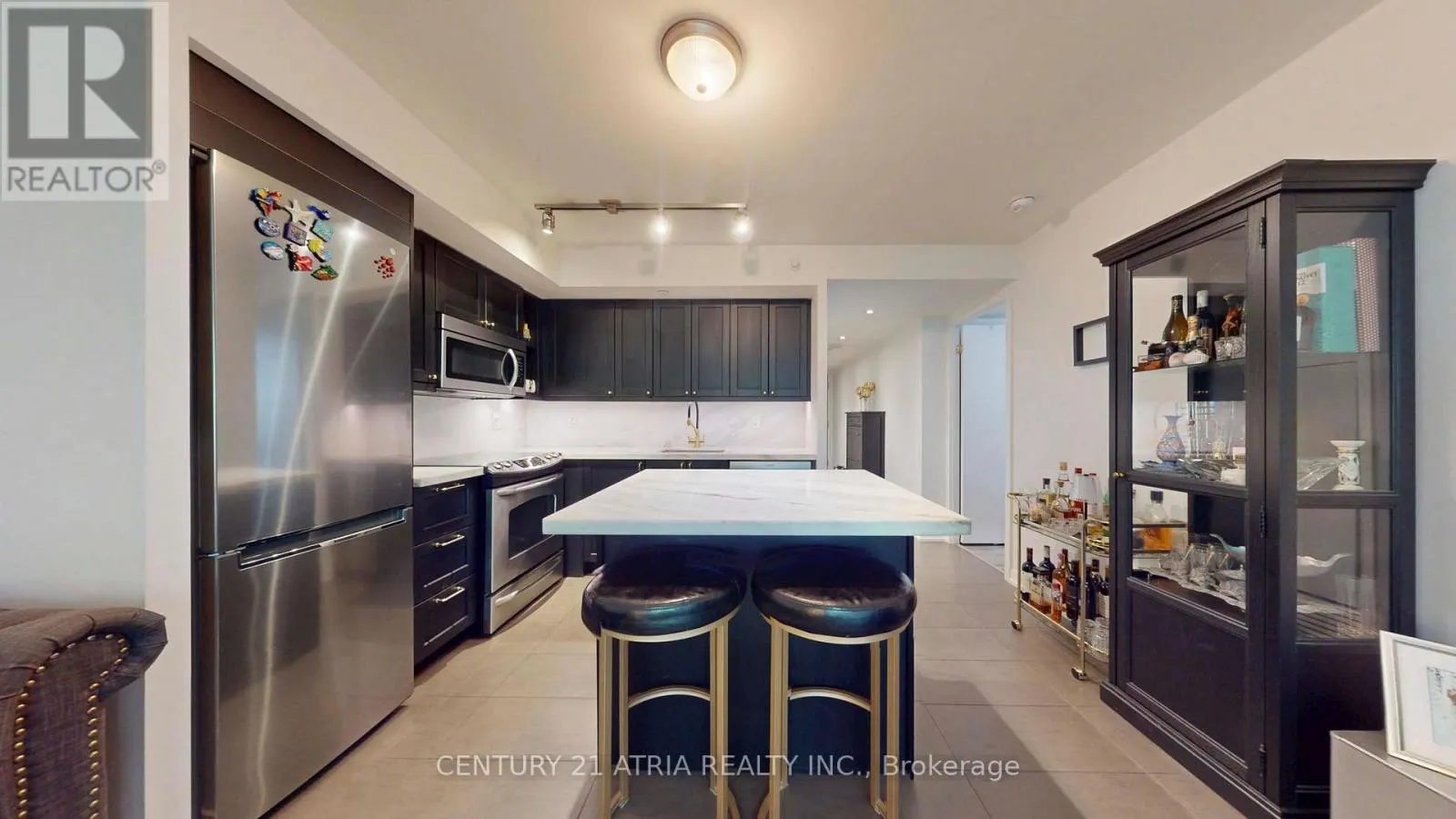 211 - 170 FORT YORK BOULEVARD