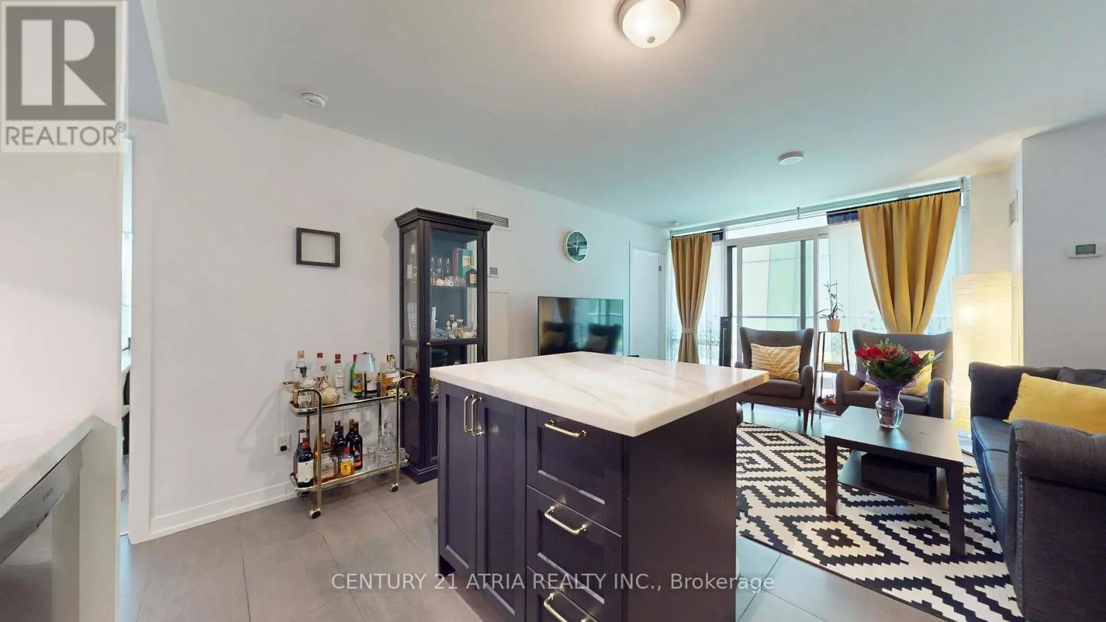 211 - 170 FORT YORK BOULEVARD