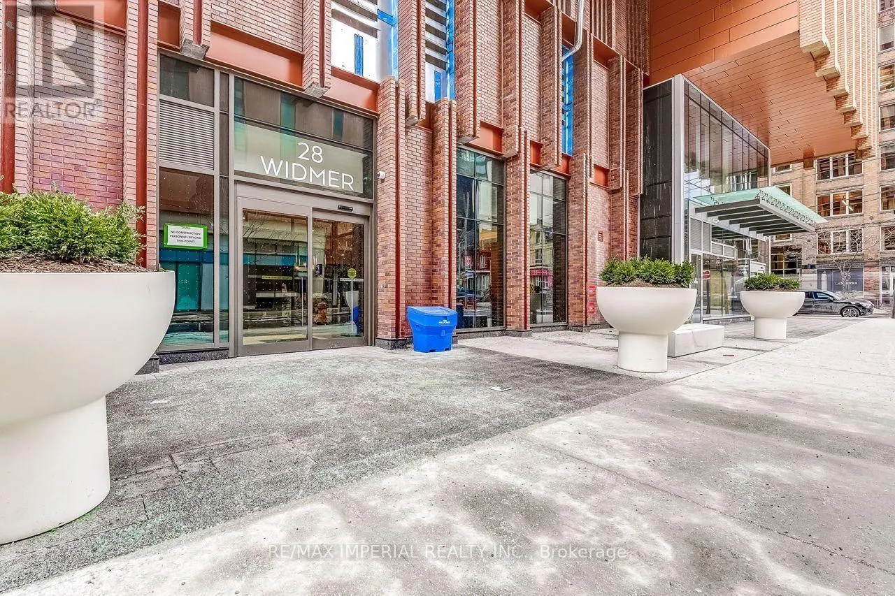 4521 - 28 WIDMER STREET