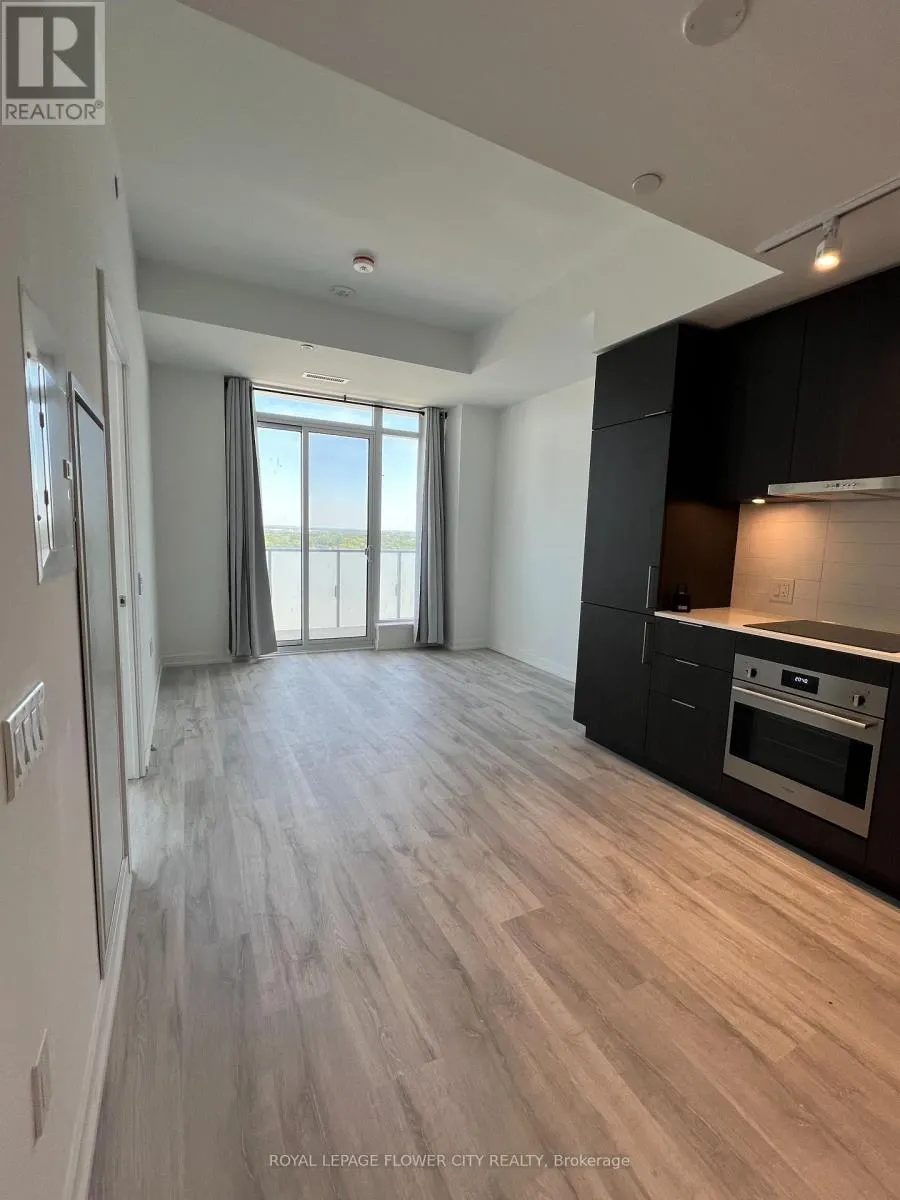 1112 - 7 GOLDEN LION HEIGHTS