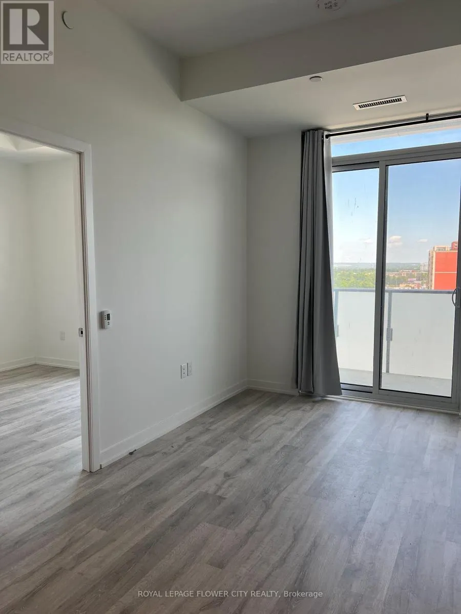 1112 - 7 GOLDEN LION HEIGHTS