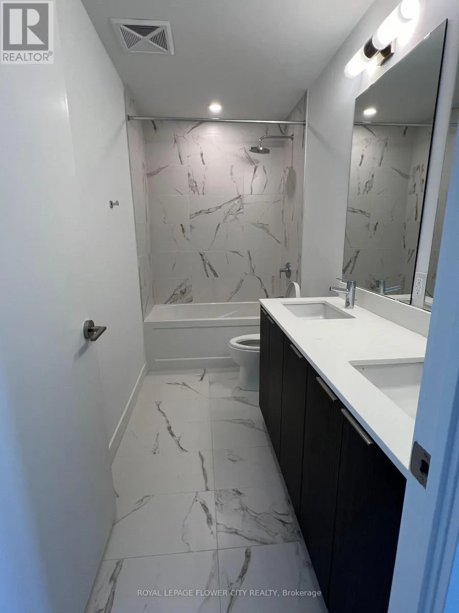 1112 - 7 GOLDEN LION HEIGHTS