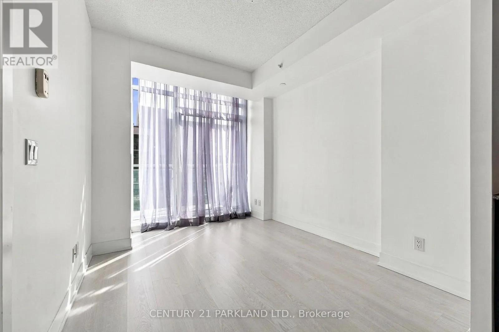 707 - 68 MERTON STREET
