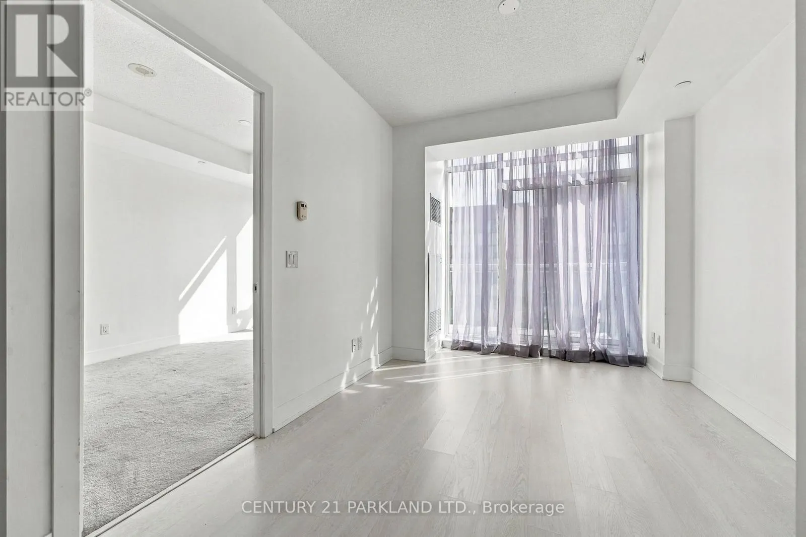 707 - 68 MERTON STREET