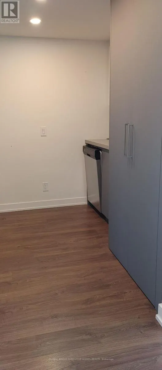 417 - 30 TRETTI WAY