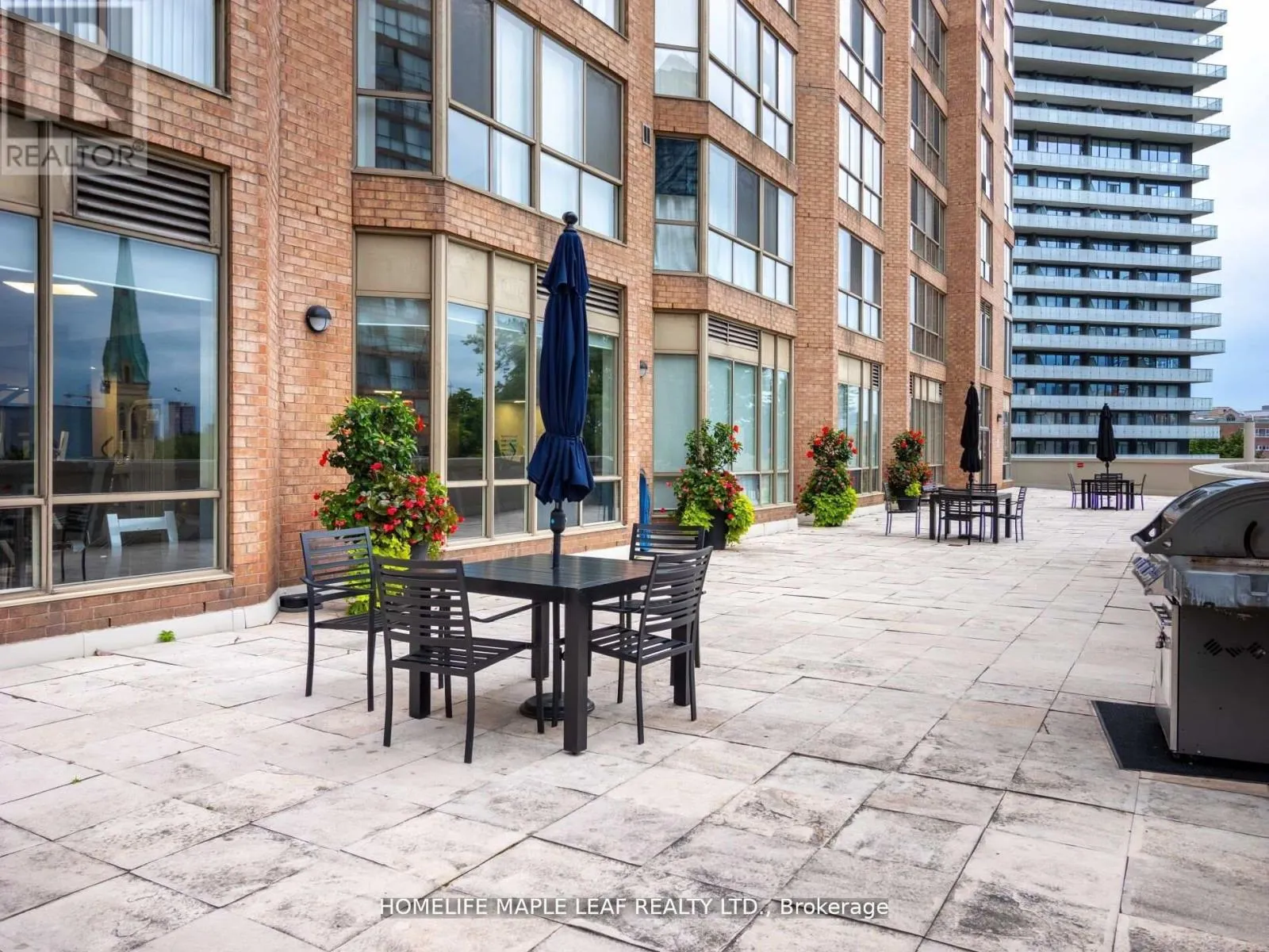 219 - 1033 BAY STREET