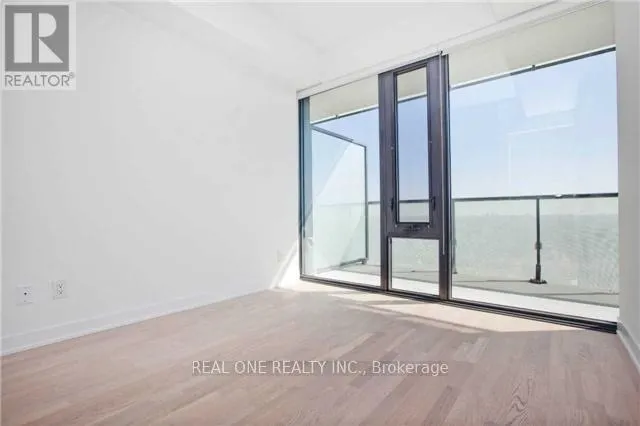 2006 - 185 ROEHAMPTON AVENUE