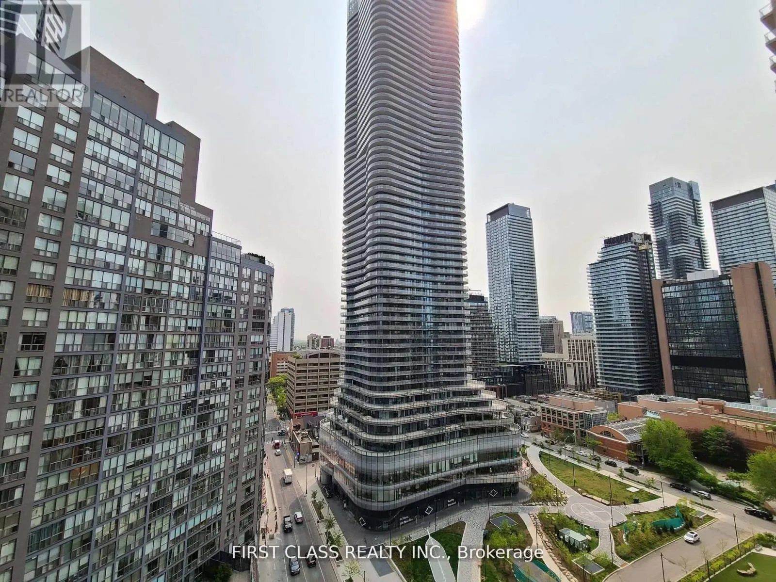 1605 - 955 BAY STREET