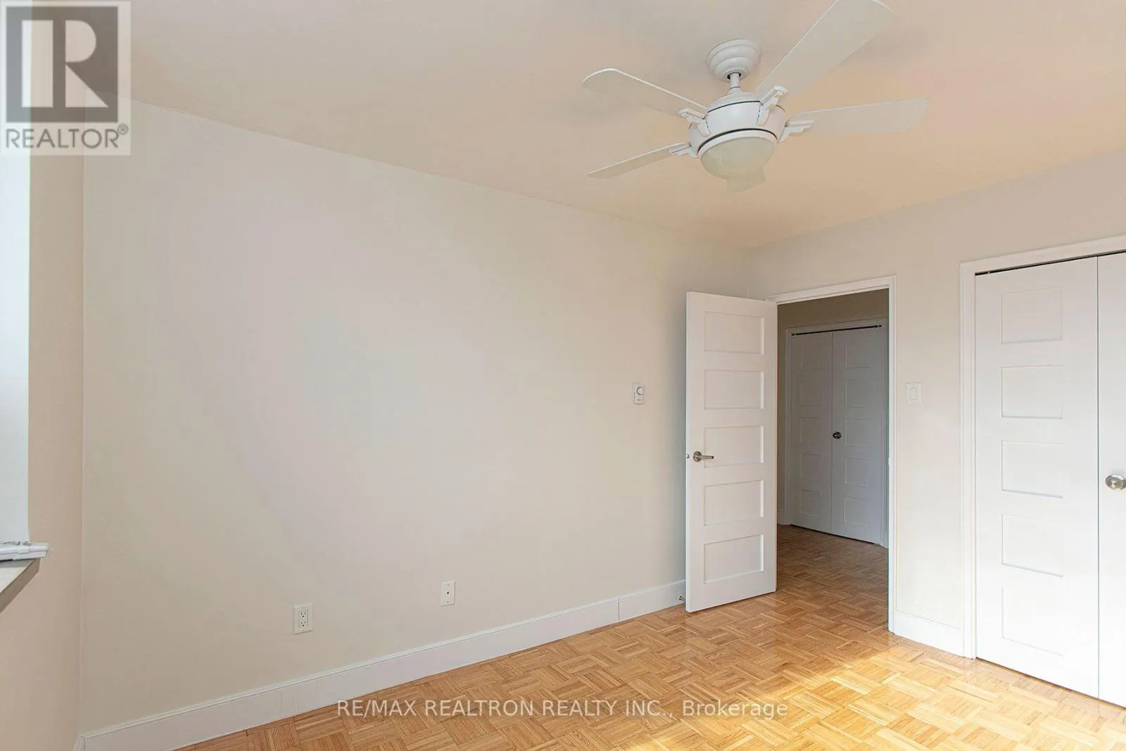 1206 - 55 ISABELLA STREET
