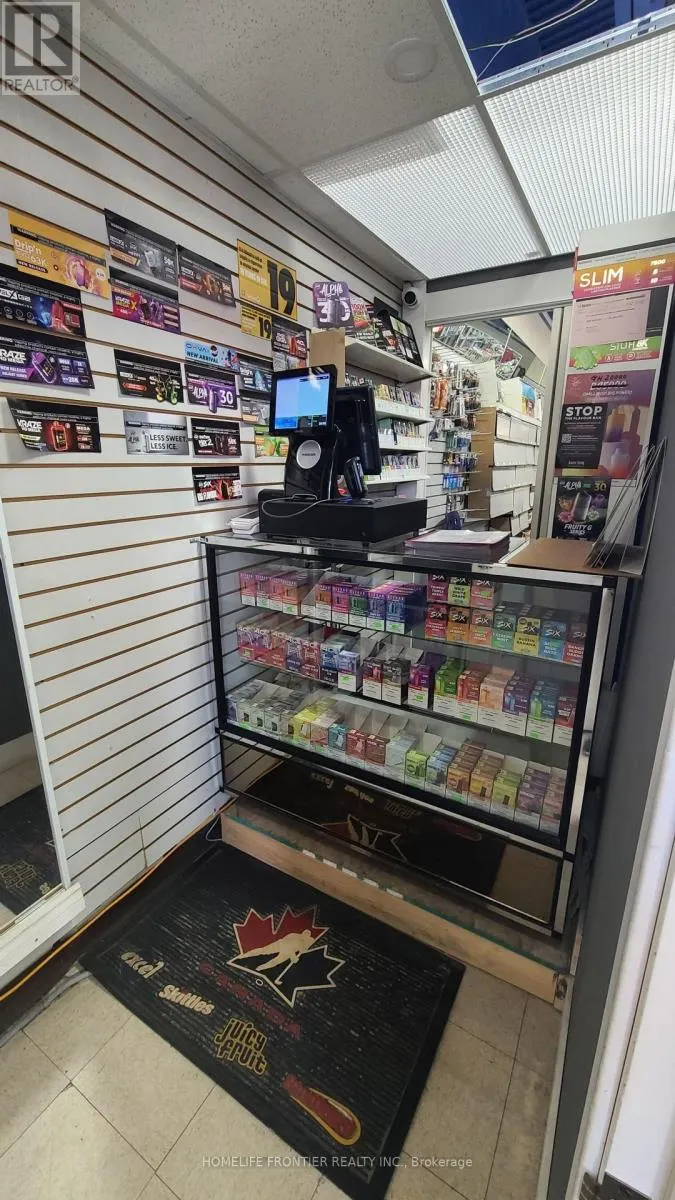 5978 BATHURST STREET