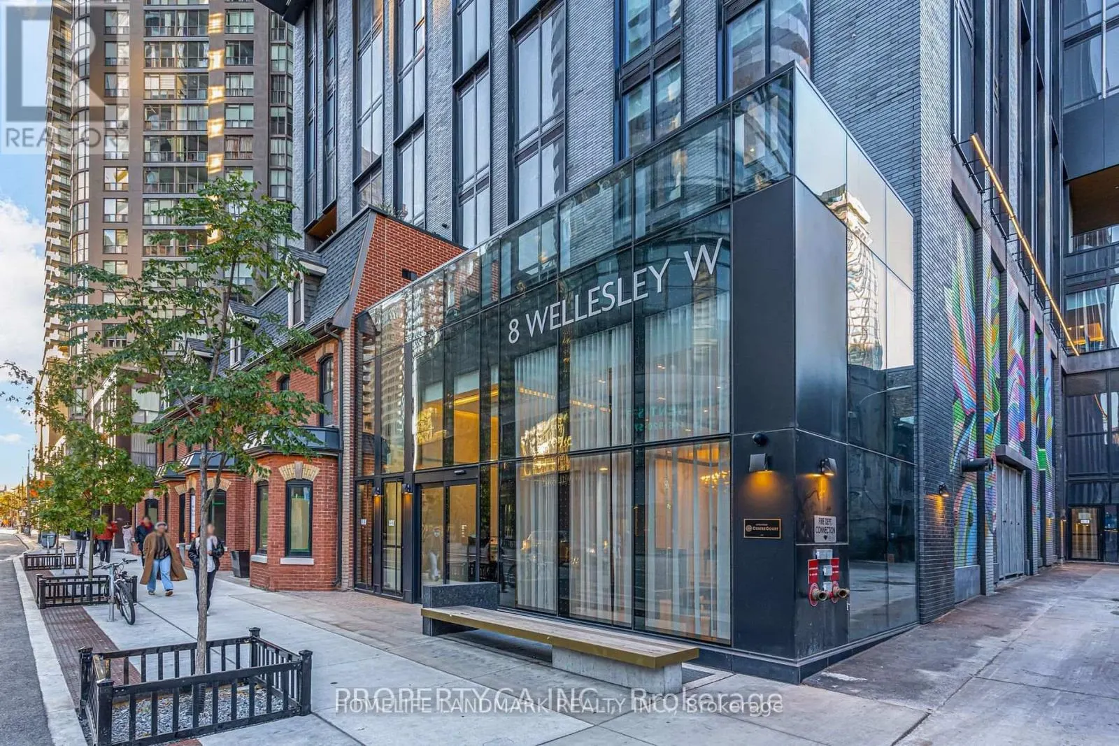 1616 - 8 WELLESLEY STREET W