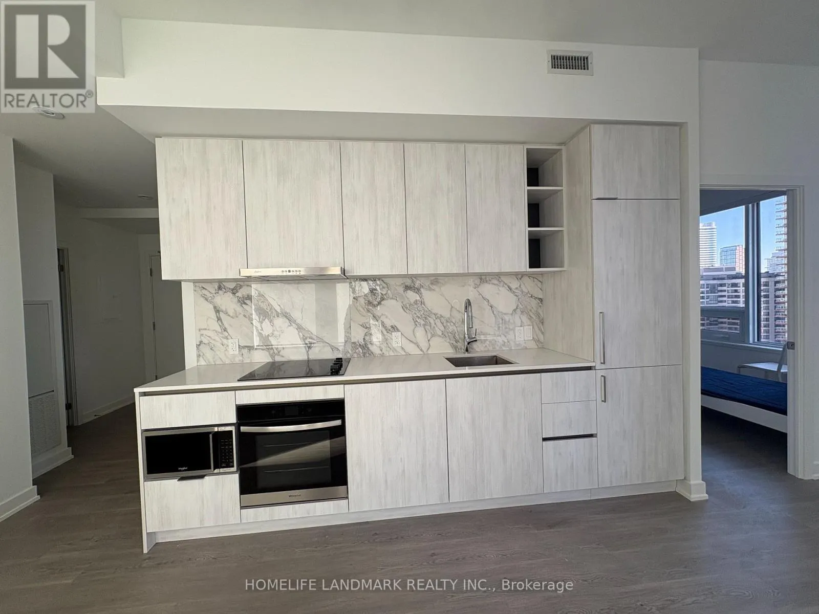 1616 - 8 WELLESLEY STREET W