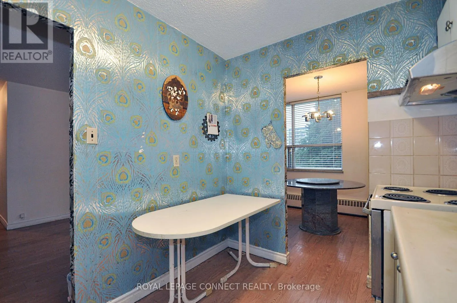 206 - 5 PARKWAY FOREST DRIVE