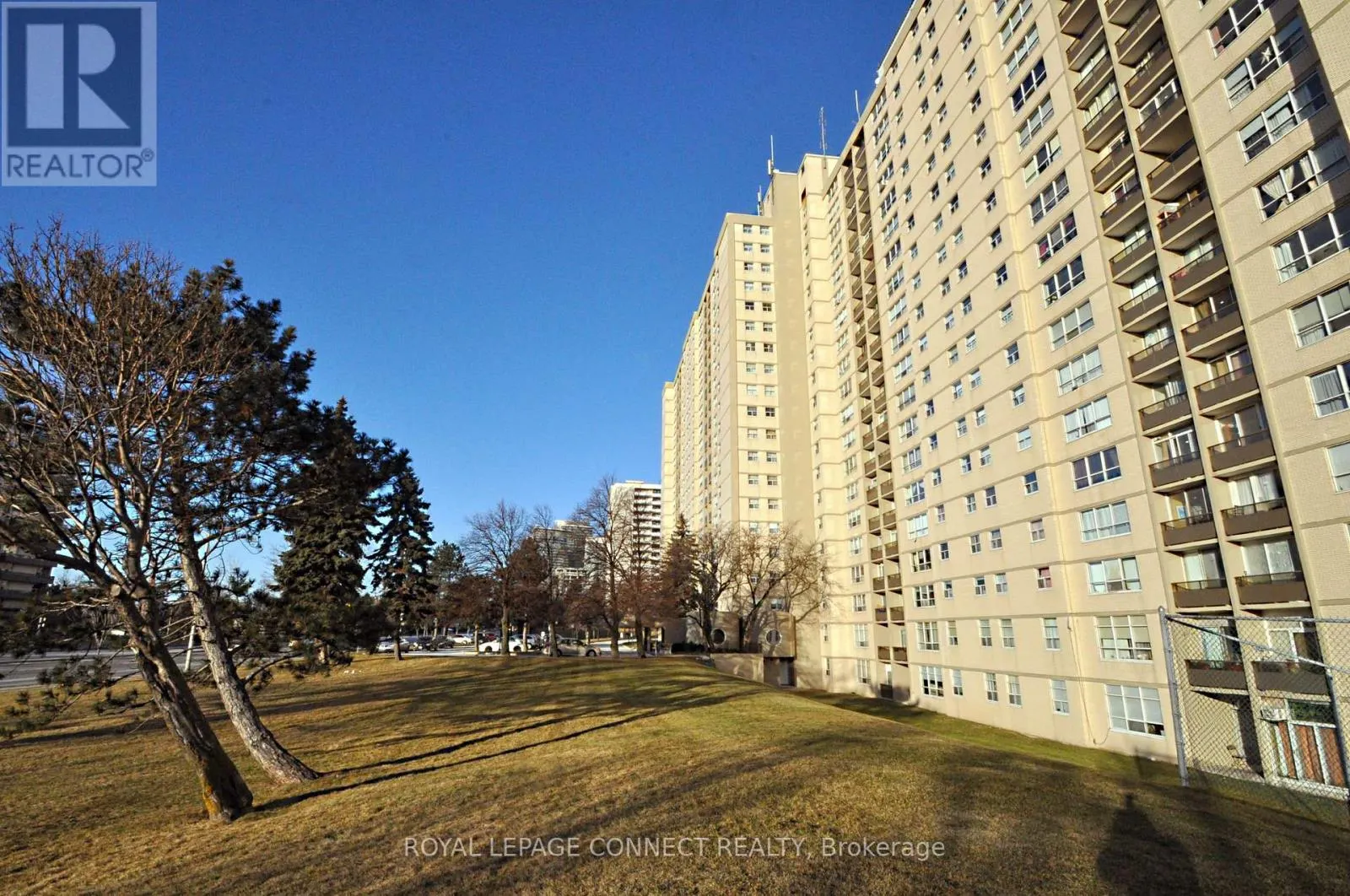 206 - 5 PARKWAY FOREST DRIVE