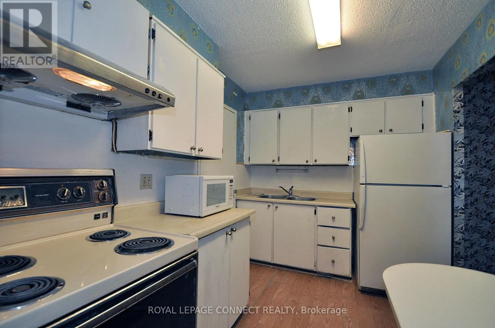 206 - 5 PARKWAY FOREST DRIVE
