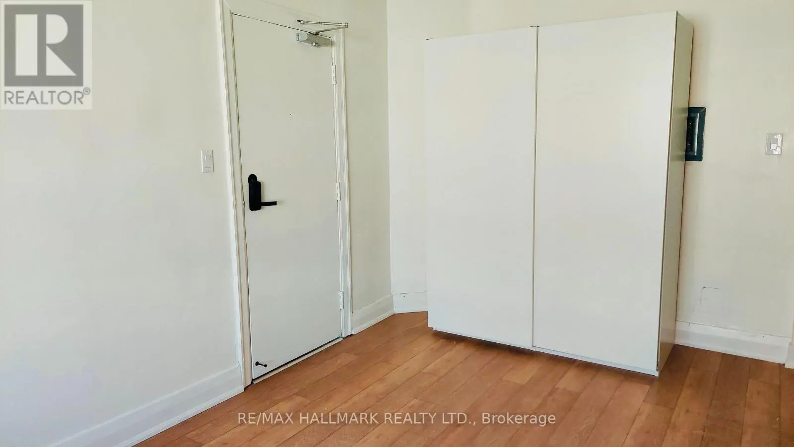 14 - 595 ST CLAIR AVENUE W