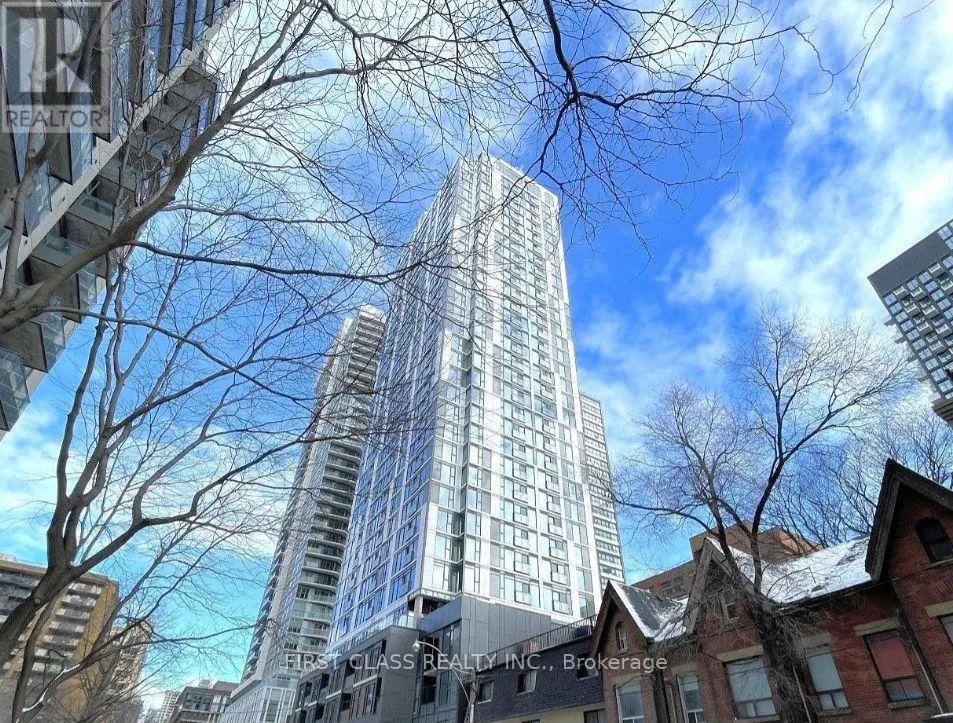 906 - 65 MUTUAL STREET