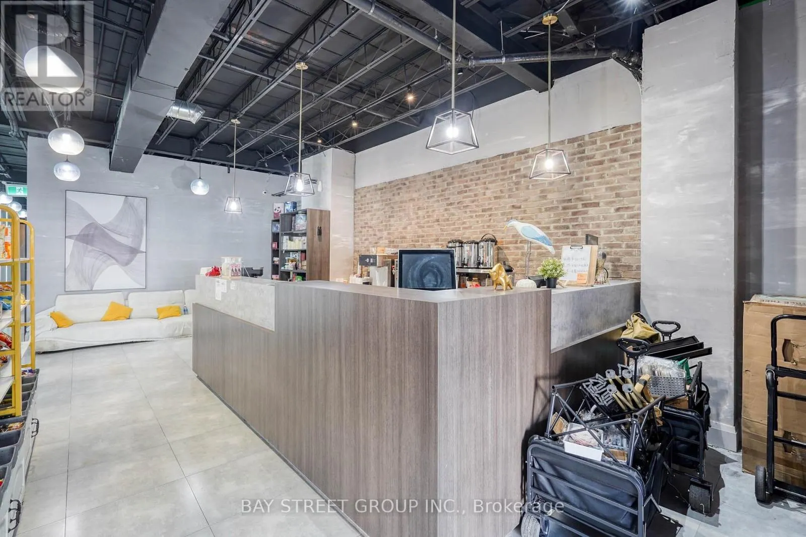 FIRST FLOOR - 405 DUNDAS STREET W