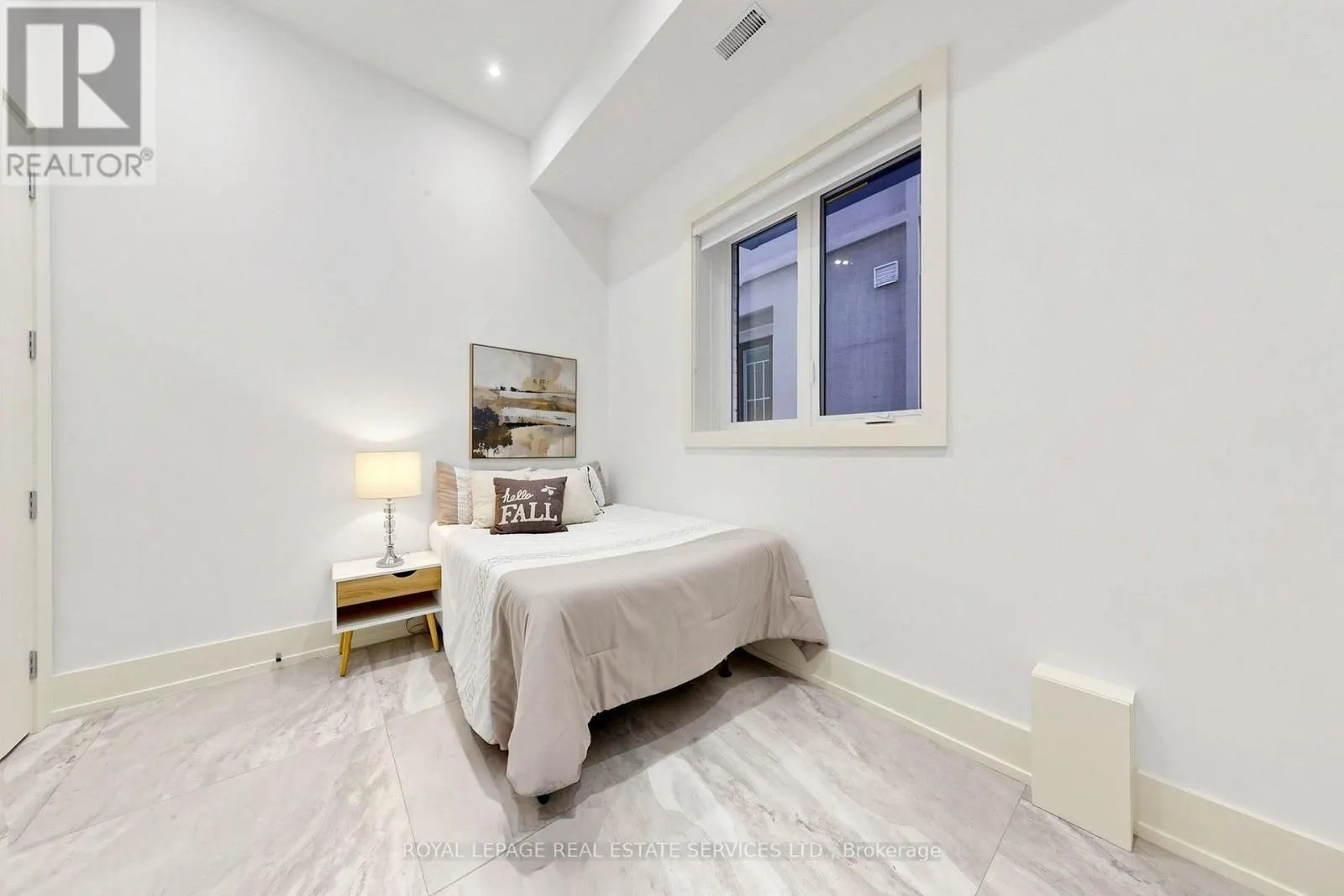 383 MELROSE AVENUE