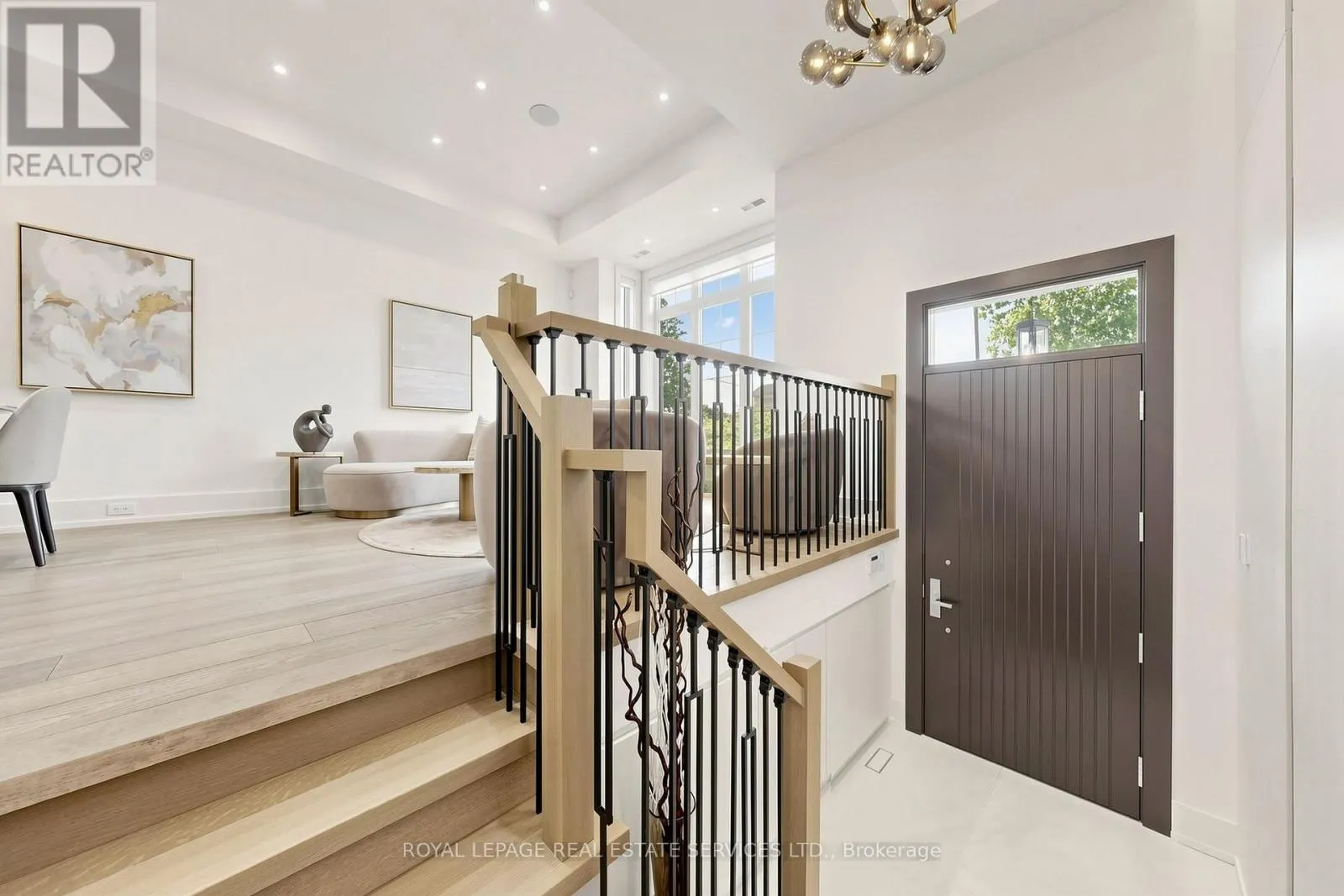383 MELROSE AVENUE