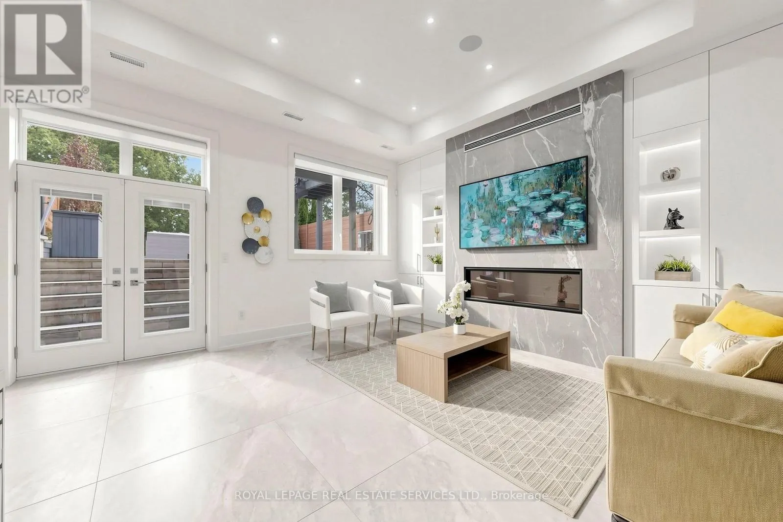 383 MELROSE AVENUE