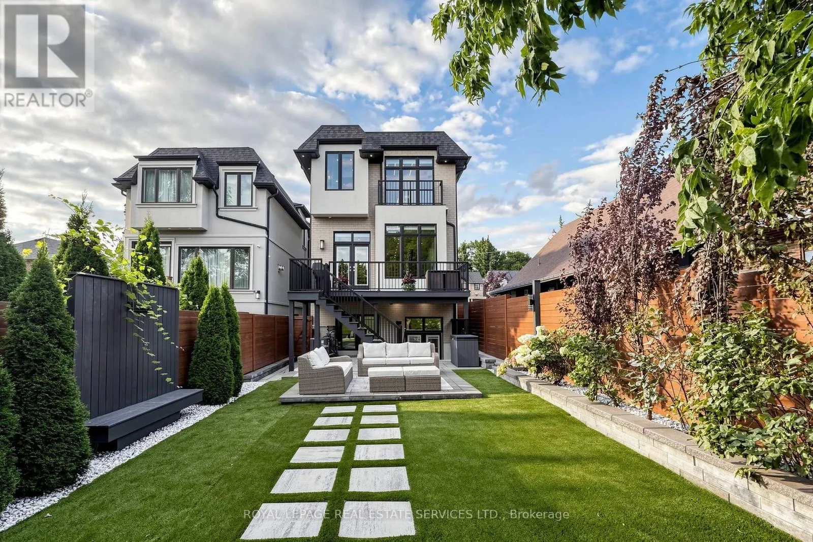 383 MELROSE AVENUE