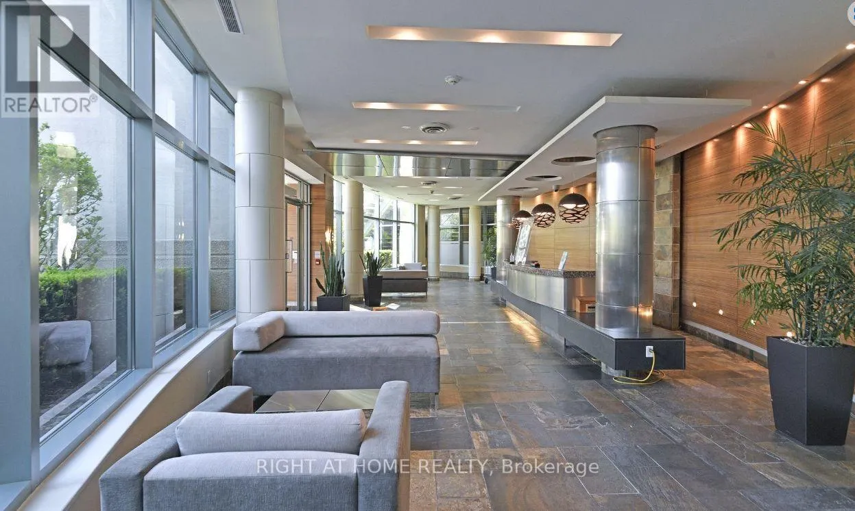 222 - 230 QUEENS QUAY W