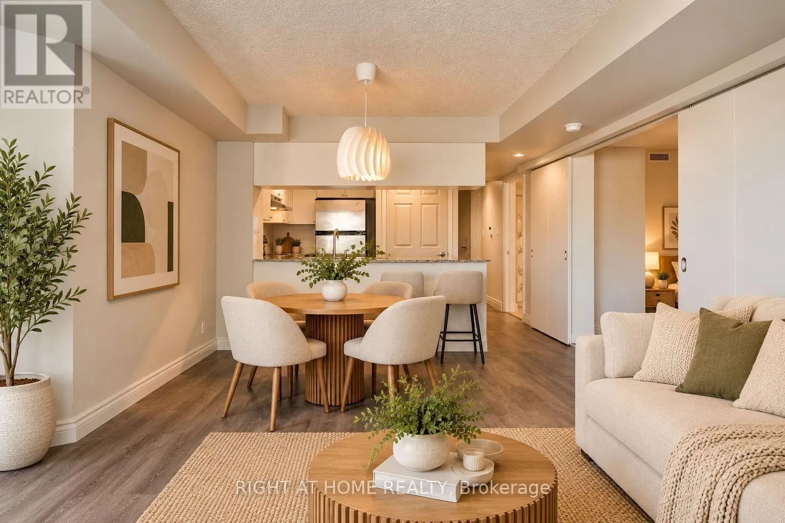 222 - 230 QUEENS QUAY W