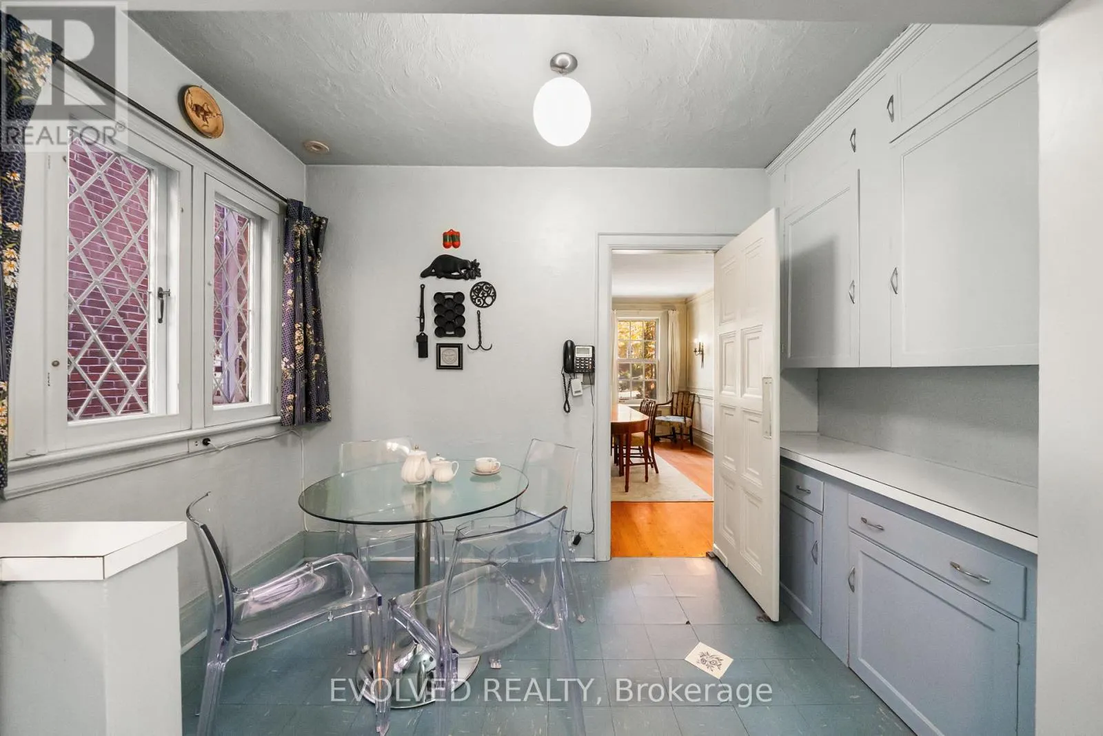 4 DUNLOE ROAD