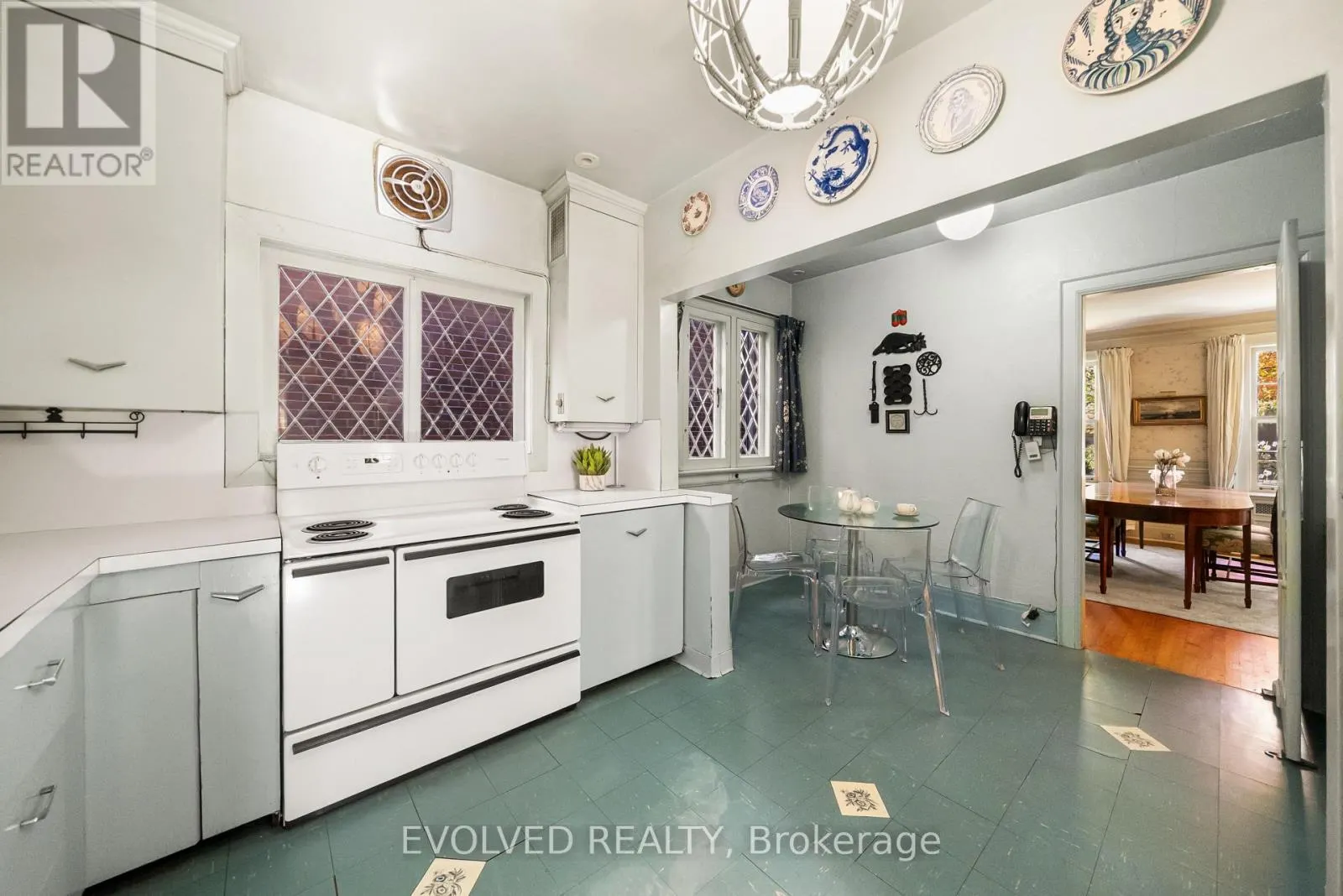 4 DUNLOE ROAD