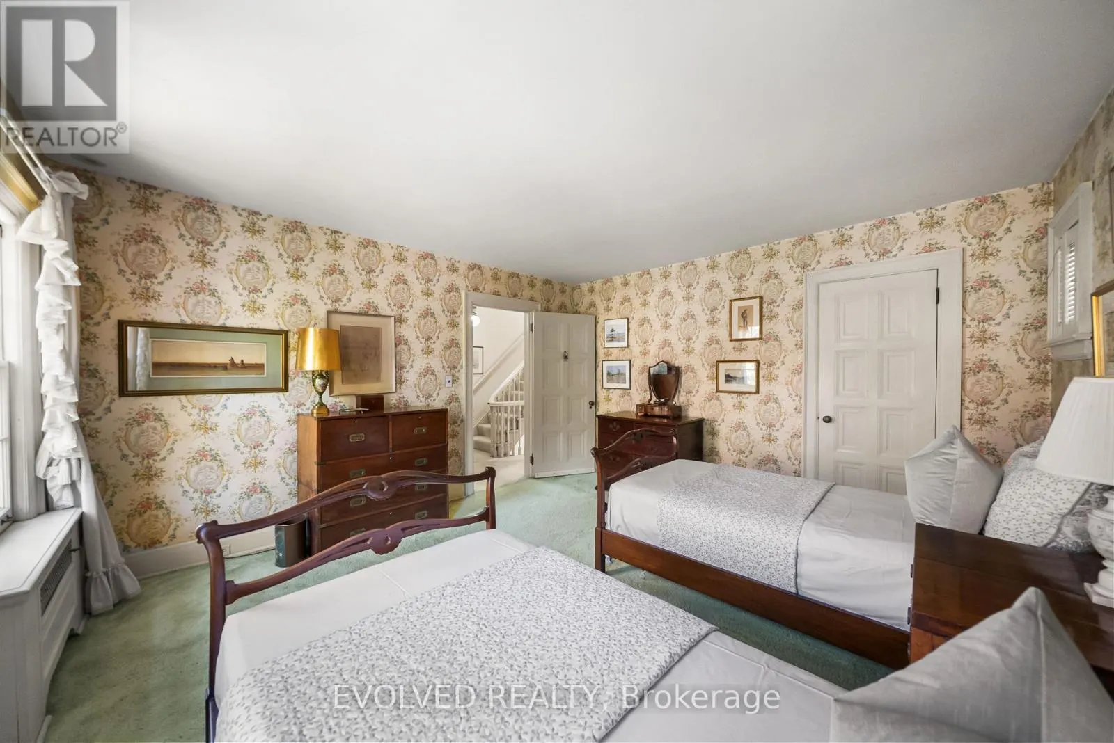 4 DUNLOE ROAD