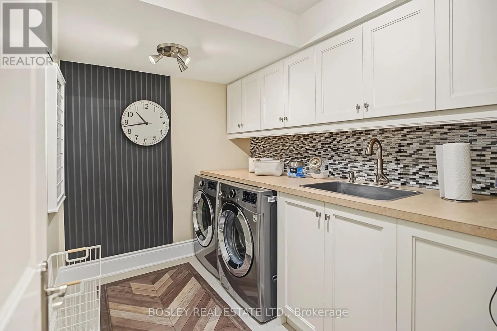 34 GLENBRAE AVENUE