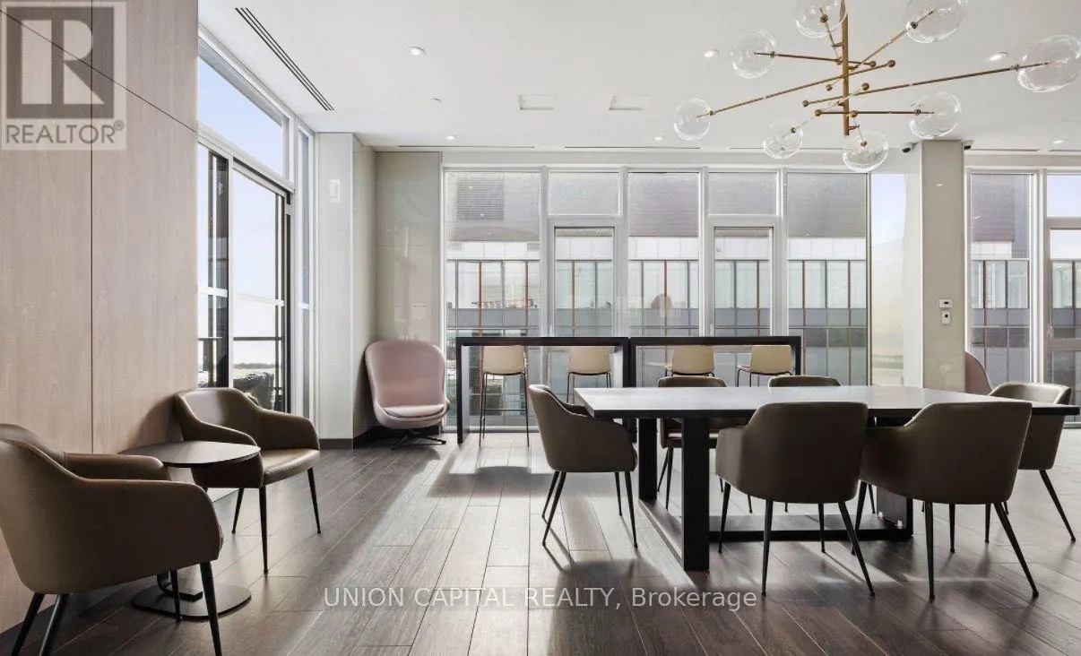 3507 - 357 KING STREET W