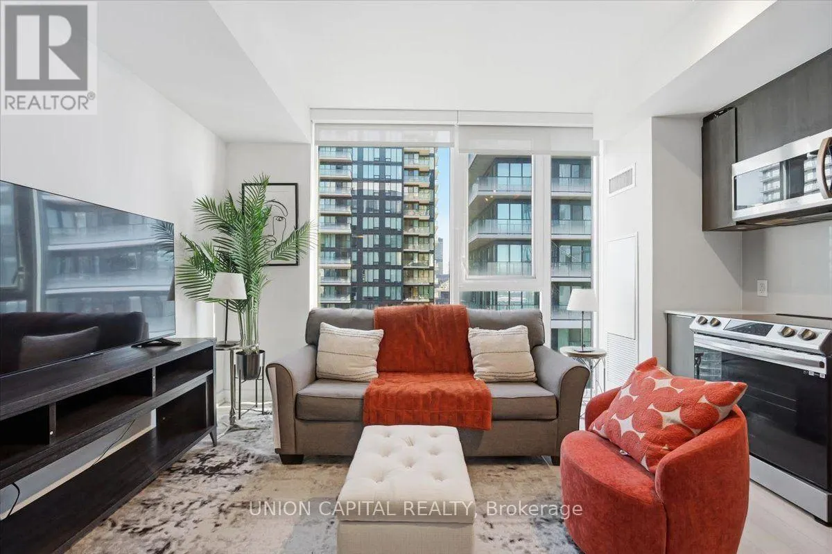 3507 - 357 KING STREET W