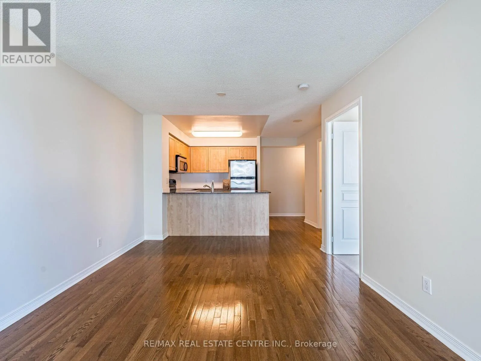 1817 - 509 BEECROFT ROAD
