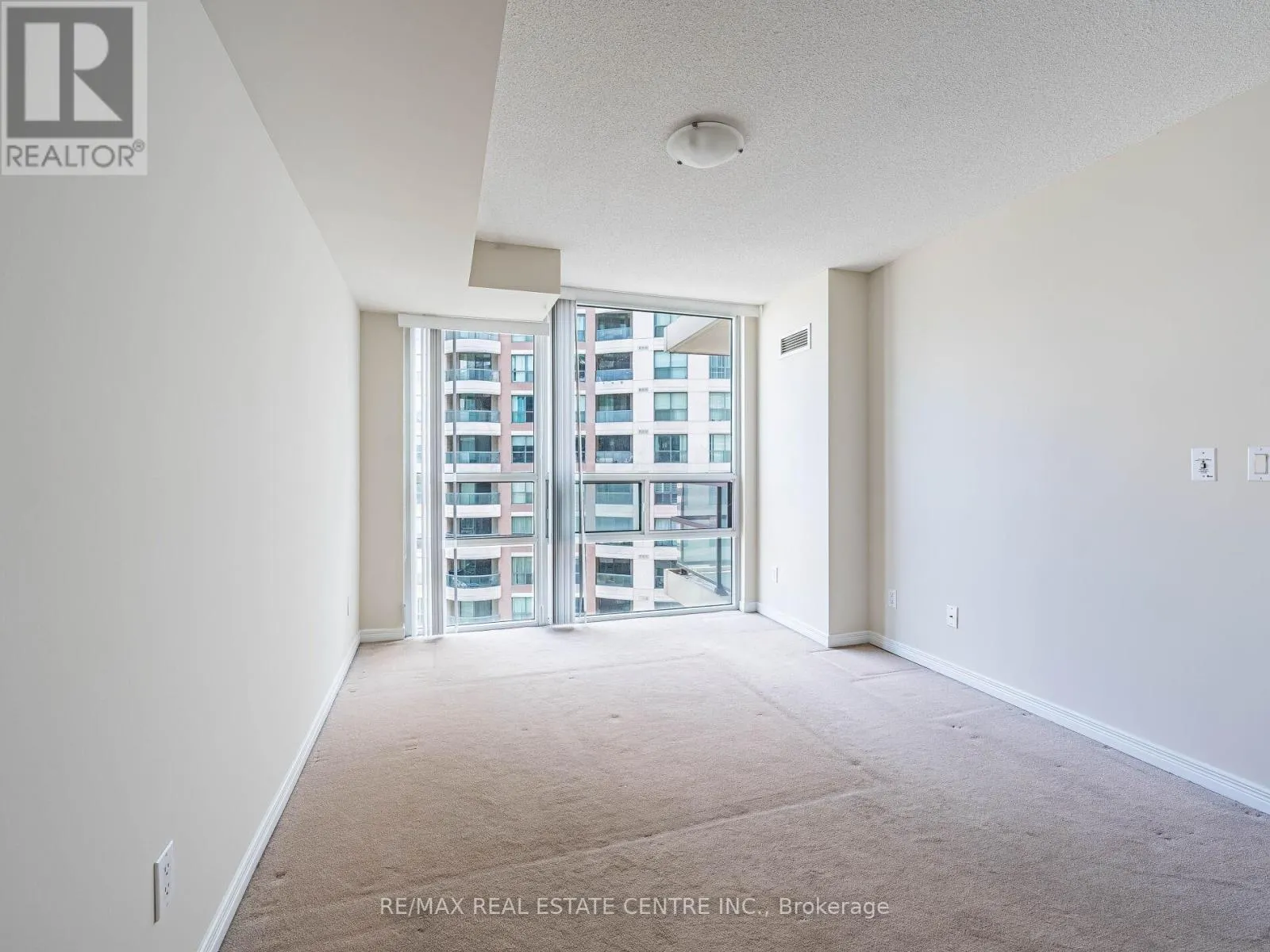 1817 - 509 BEECROFT ROAD