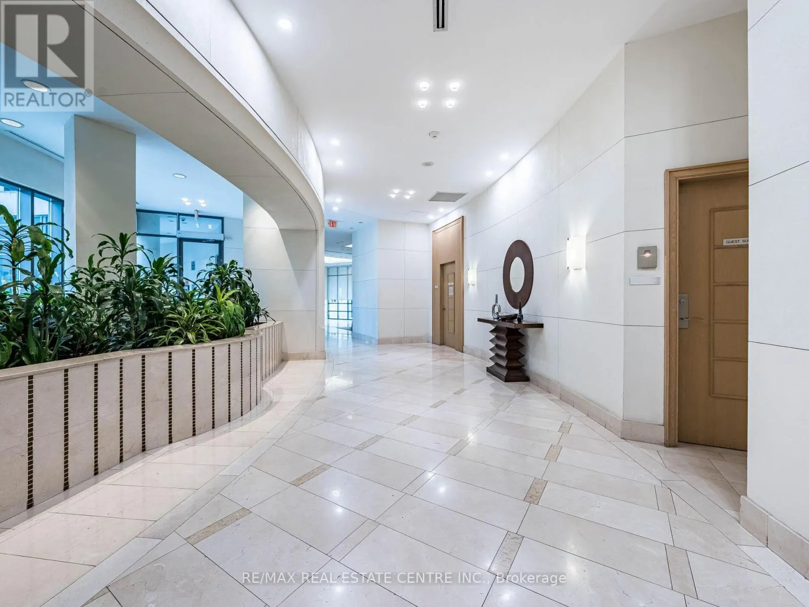1817 - 509 BEECROFT ROAD