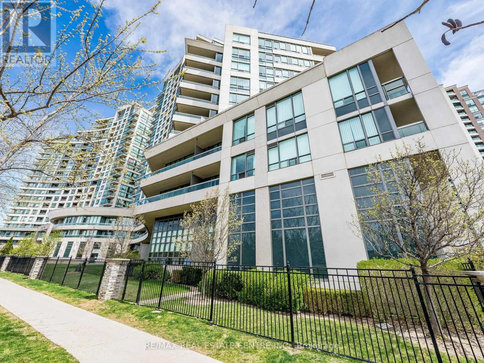 1817 - 509 BEECROFT ROAD