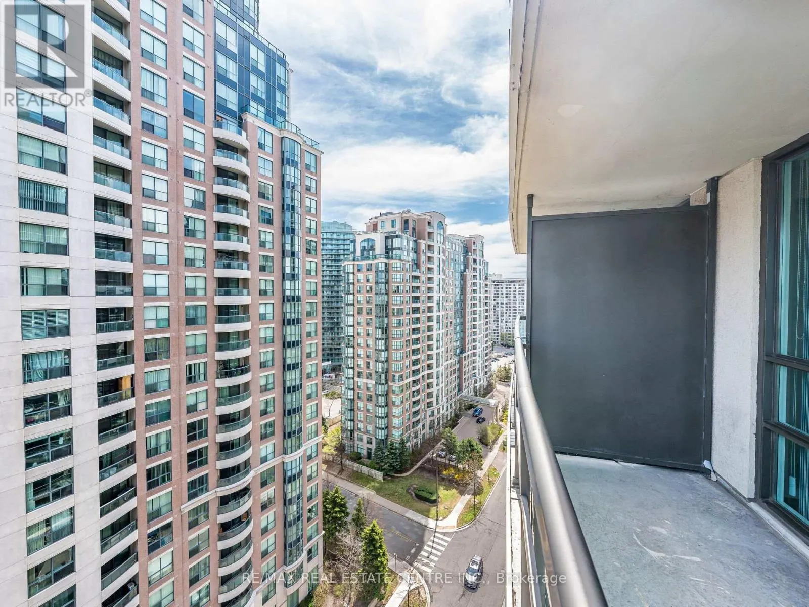1817 - 509 BEECROFT ROAD