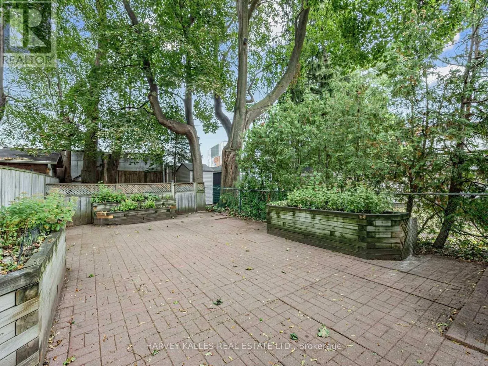 4 KENRAE ROAD