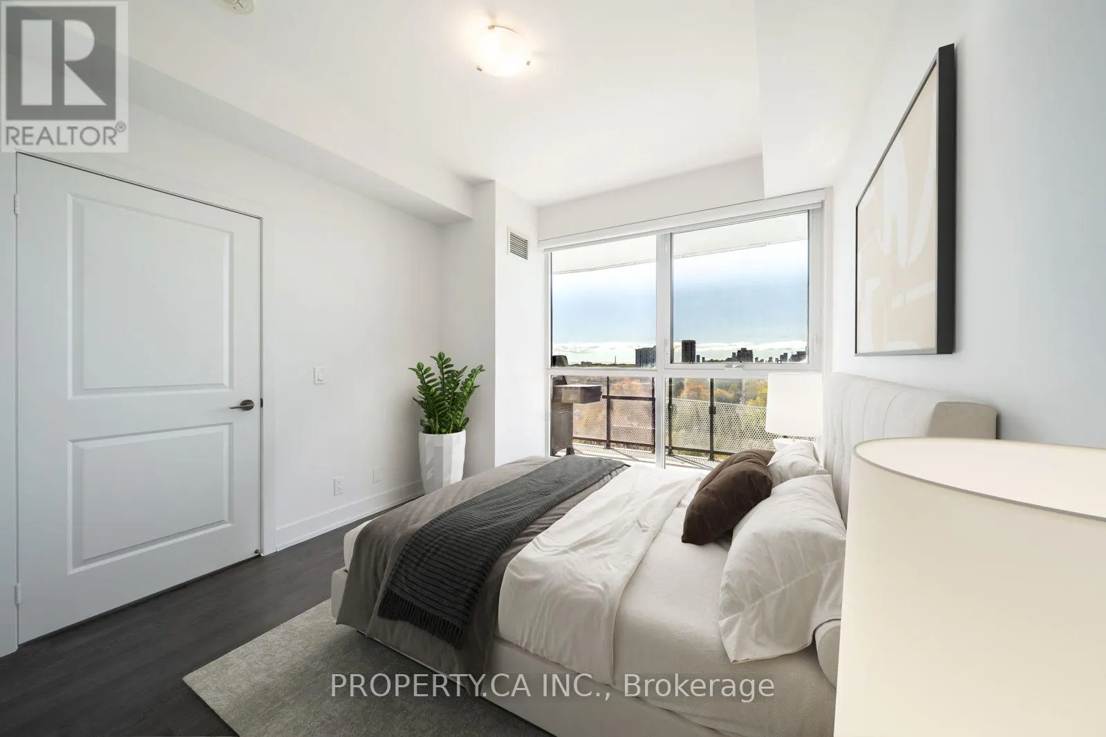 1103 - 11 LILLIAN STREET