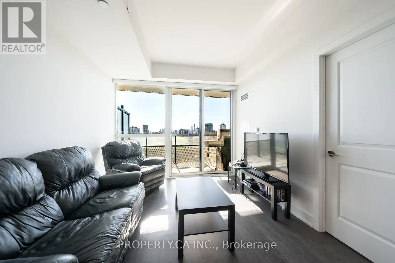 1103 - 11 LILLIAN STREET