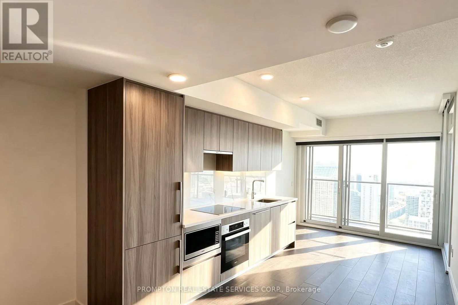 2715 - 3 CONCORD CITYPLACE WAY