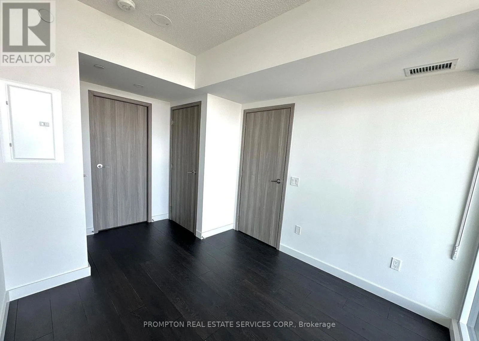 2715 - 3 CONCORD CITYPLACE WAY