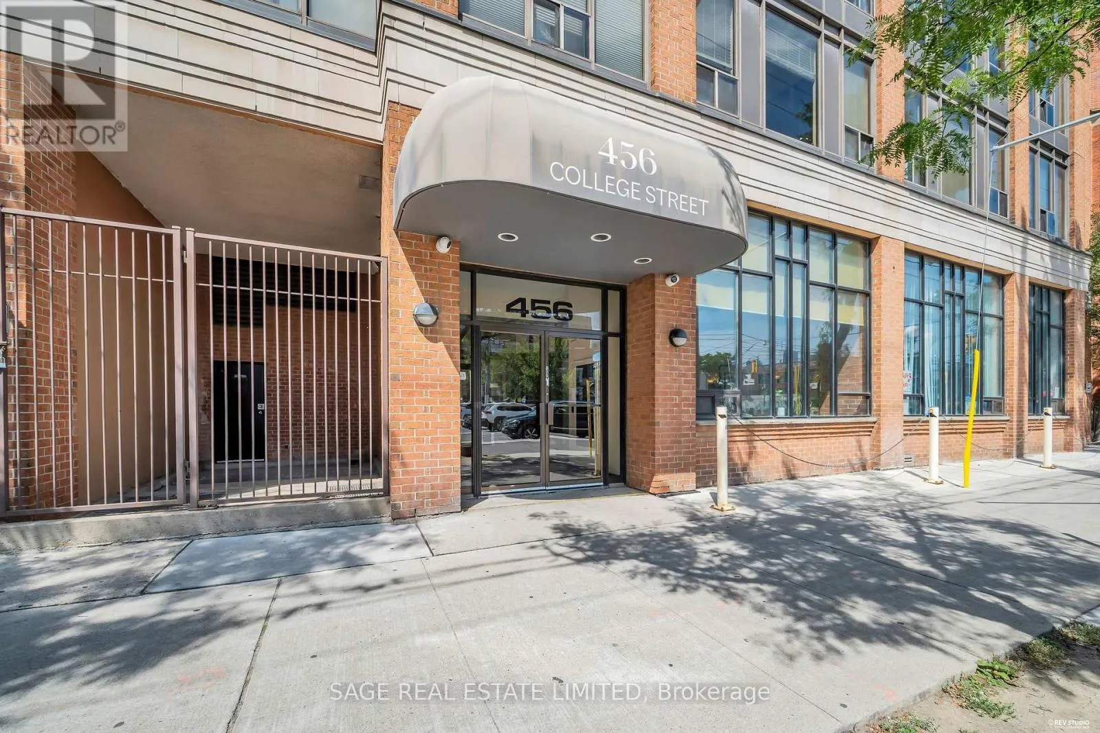 408 - 456 COLLEGE STREET