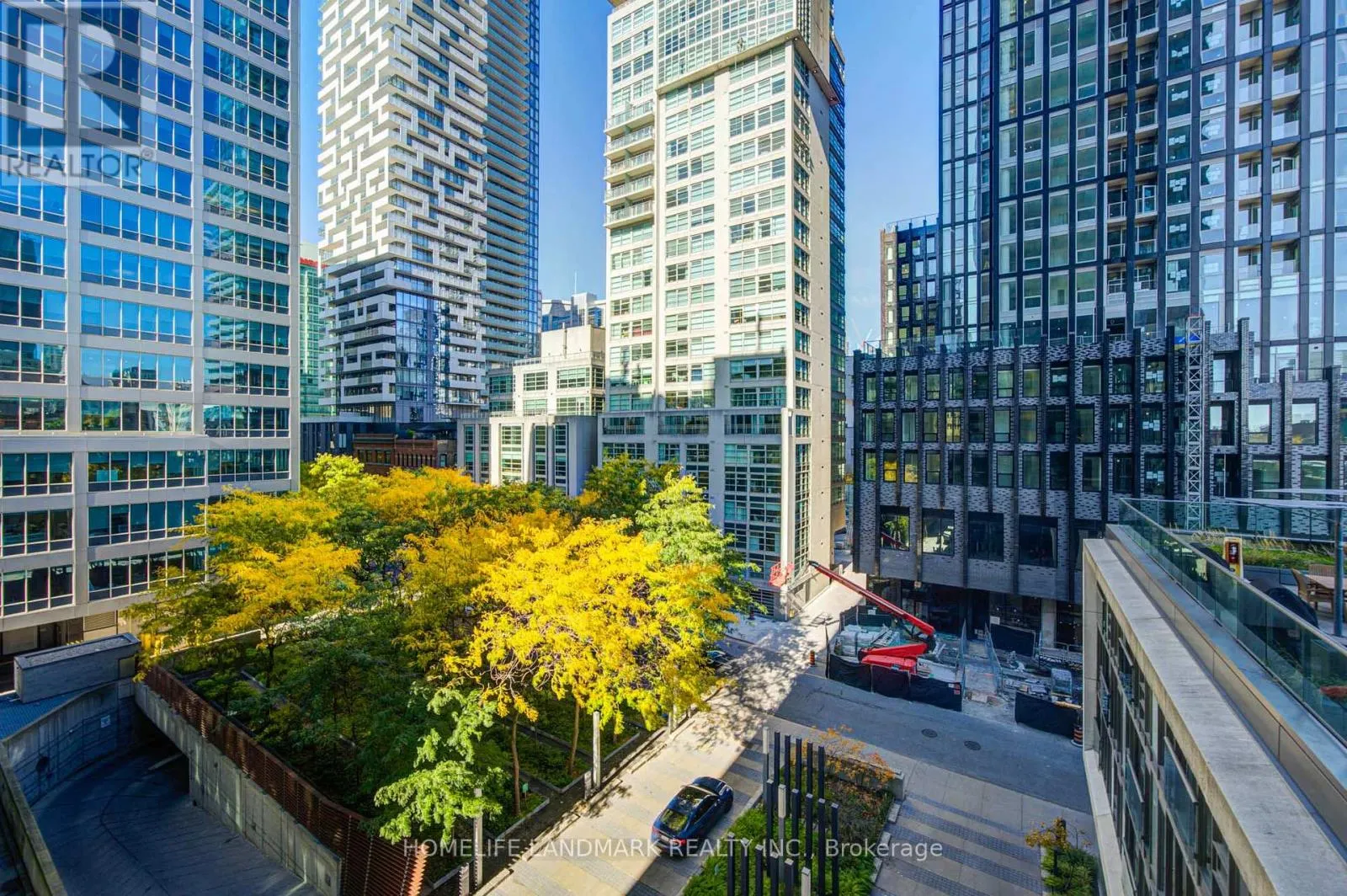 604 - 33 LOMBARD STREET