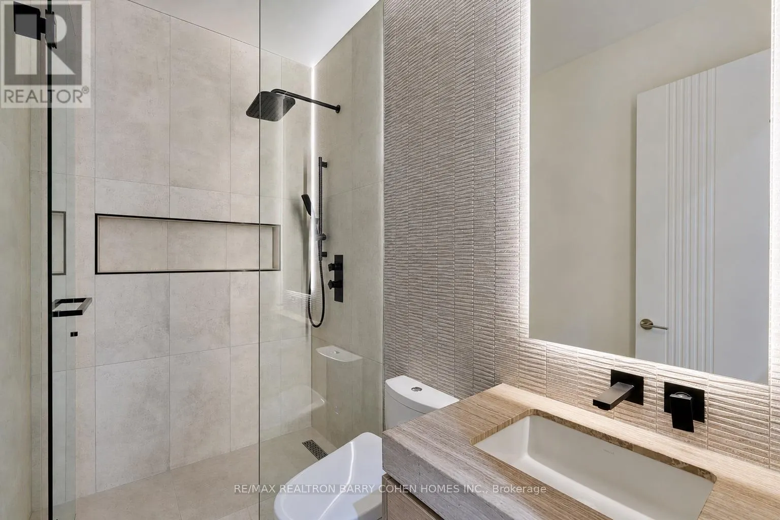 35 FELBRIGG AVENUE