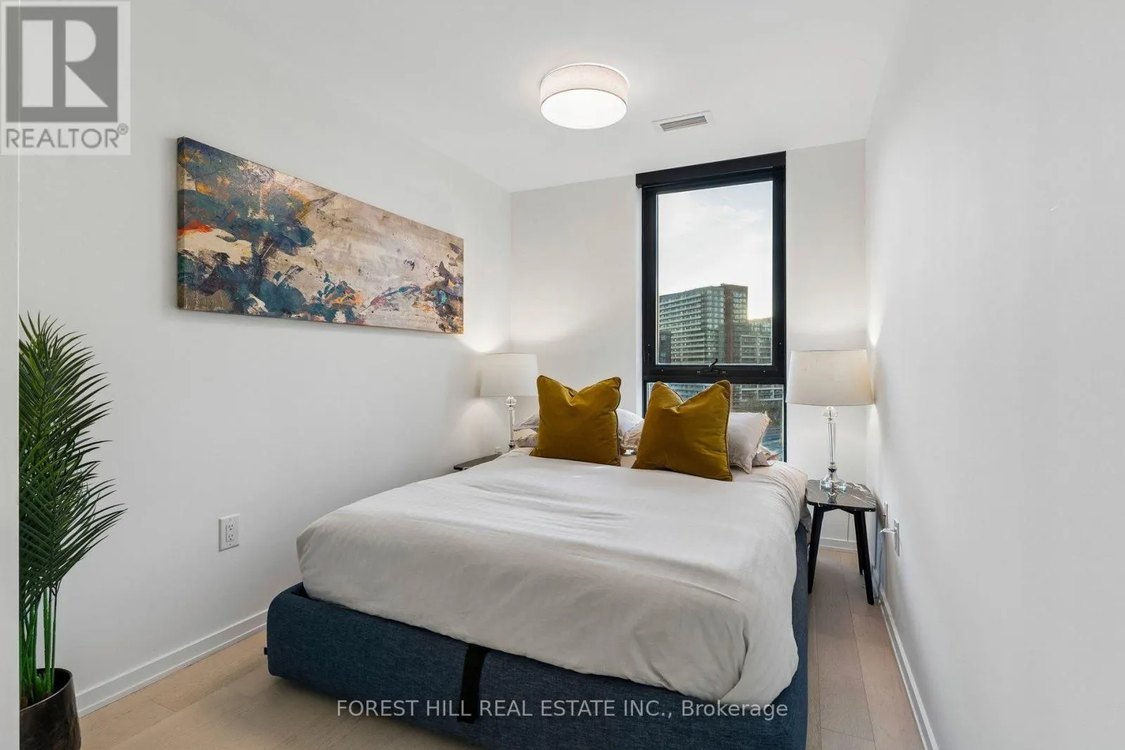 PH1006 - 41 DOVERCOURT ROAD