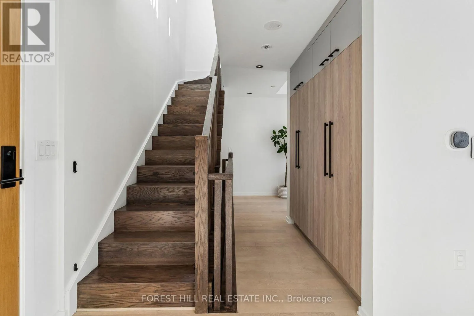 PH1006 - 41 DOVERCOURT ROAD