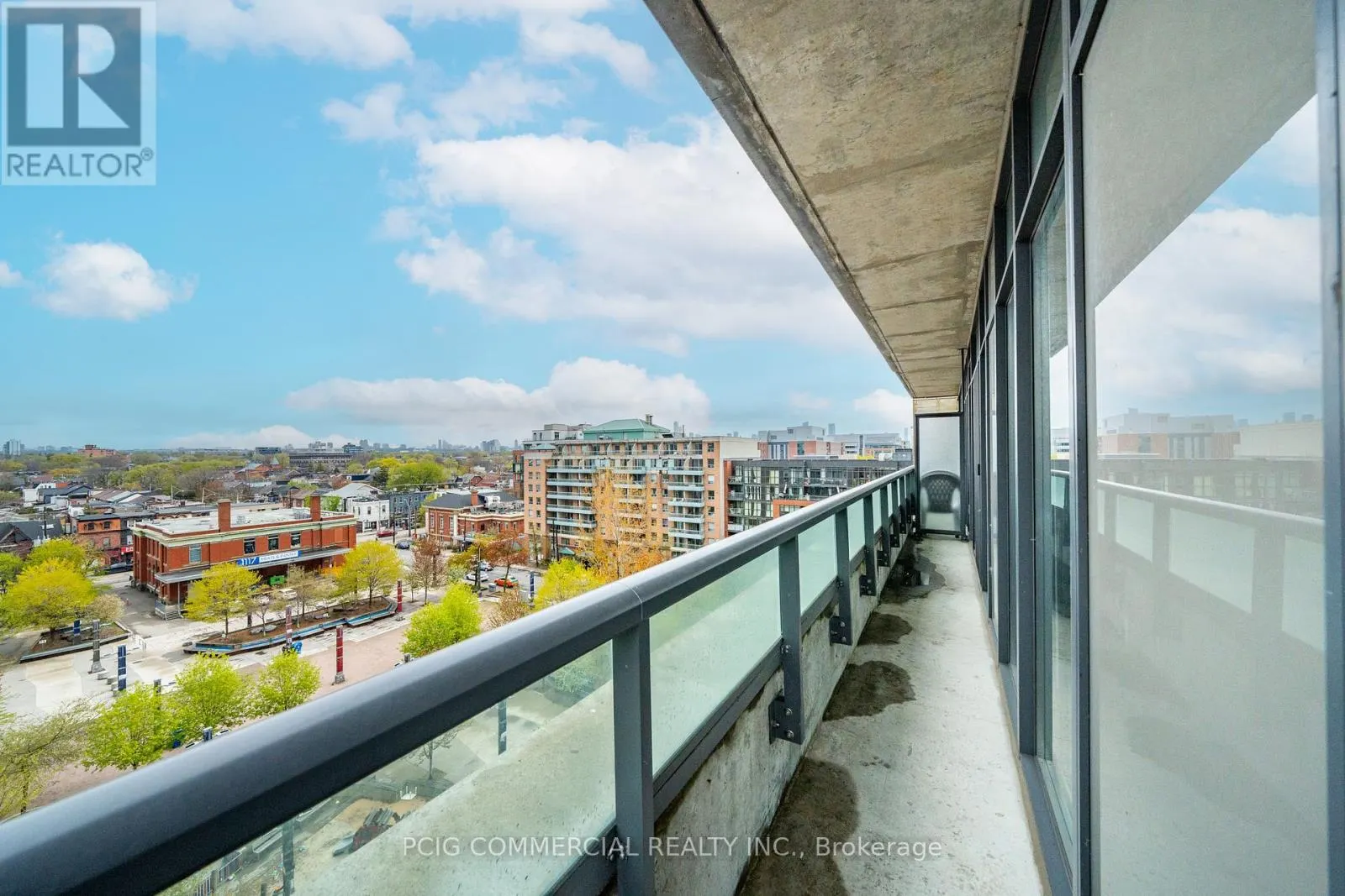 803W - 36 LISGAR STREET